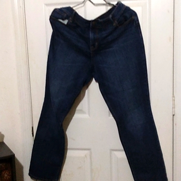 Old Navy womans  jeans sz 14 short - Picture 1 of 8
